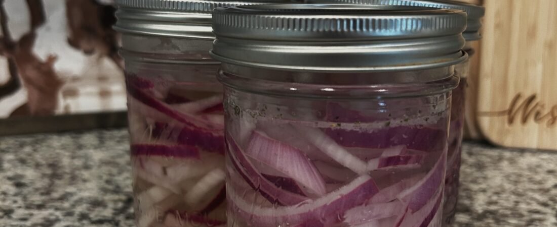 Quick & Easy Pickled Red Onions (Ready in 30 Minutes!)
